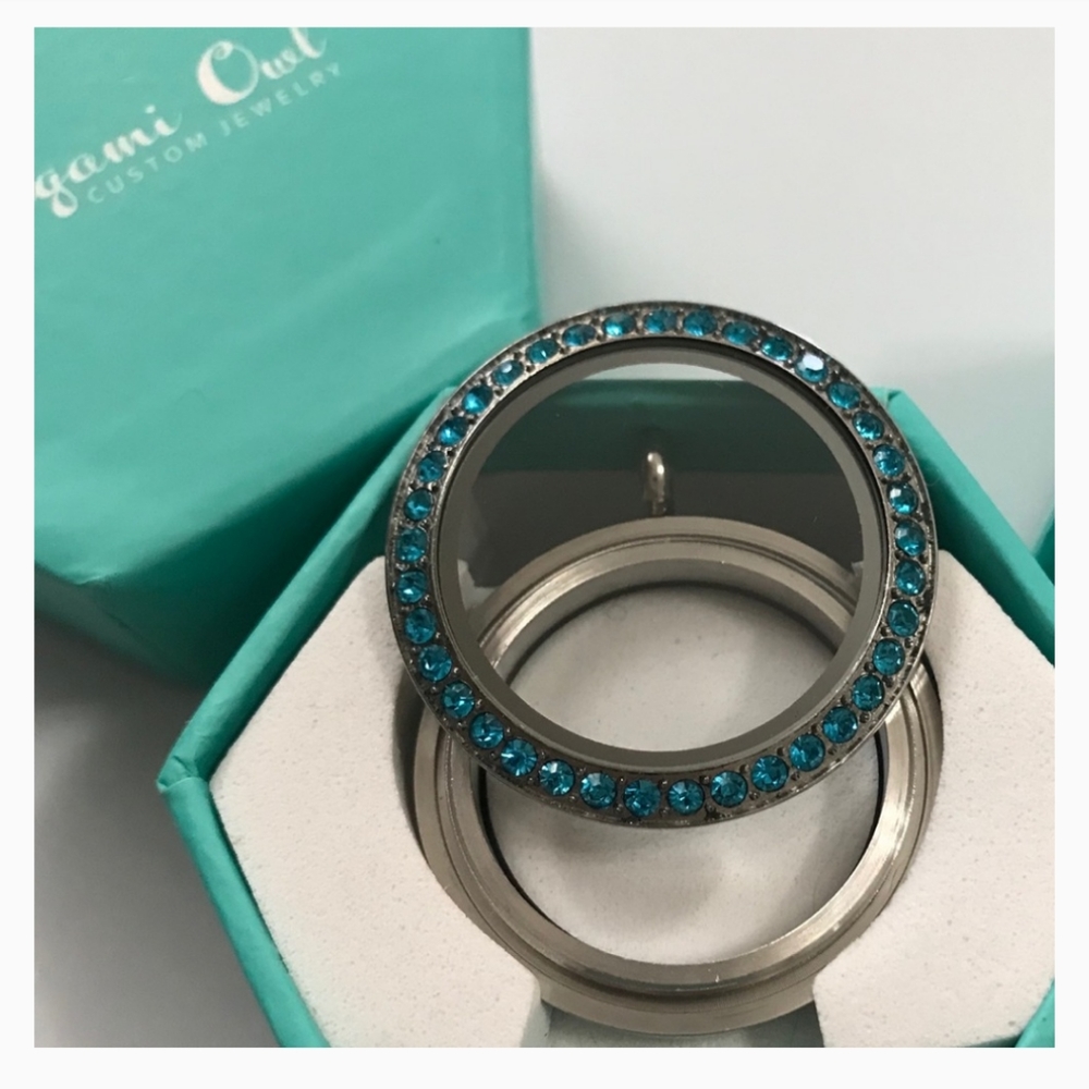 Origami Owl Blue Zircon Twist Locket